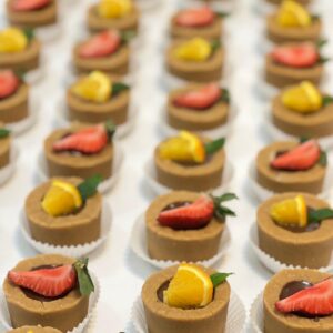 حلوى اللوتس بالأكواب